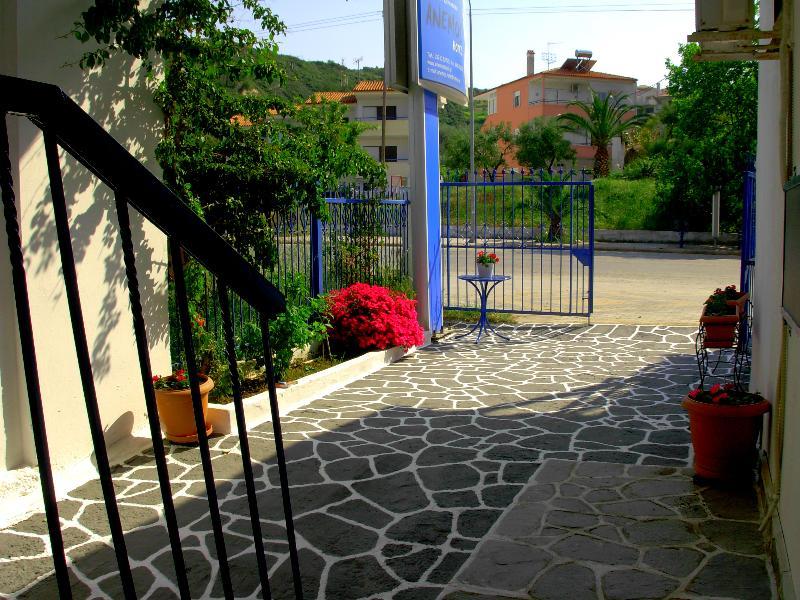 Anemos Hotel Polychrono Buitenkant foto